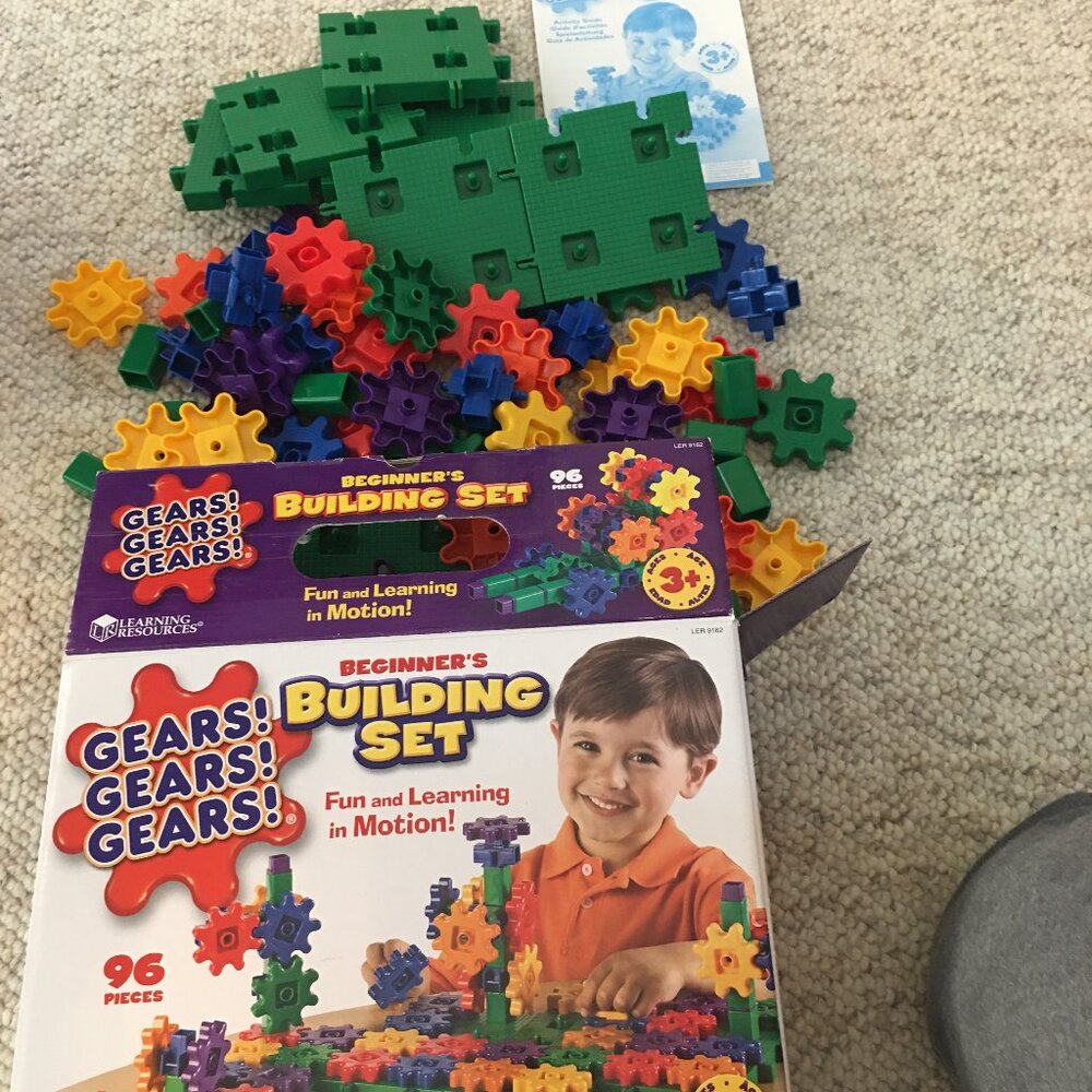 STEM Gear Building Set - Picture 3 of 3